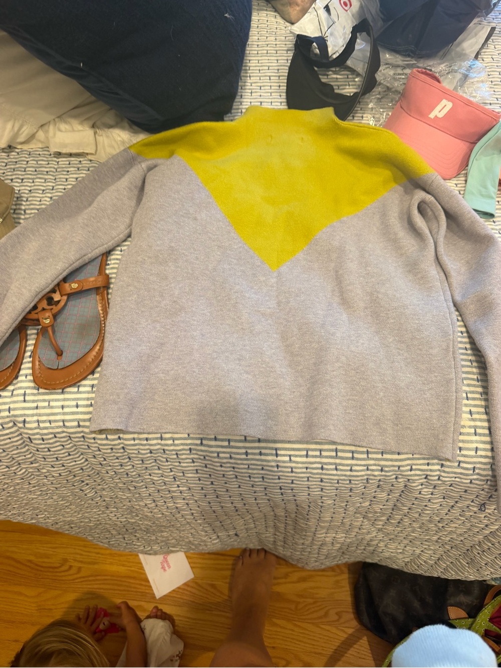 Cynthia Crowley colorblock Sweater in Yellow and Light Gray